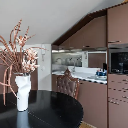 Belle Epoque - 5.1 Appartement
